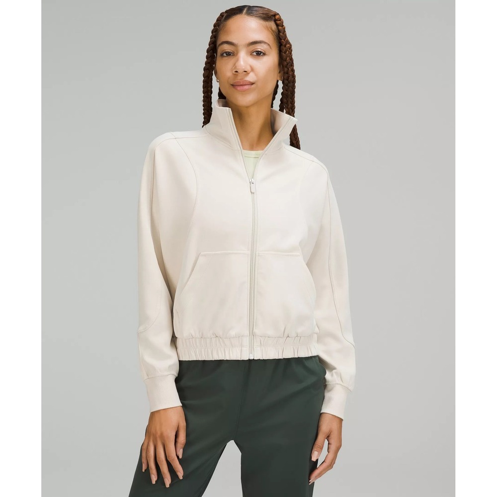 Lululemon Softstreme Full Zip Jacket Cream White Size 8 Relaxed Fit Sweatshirt